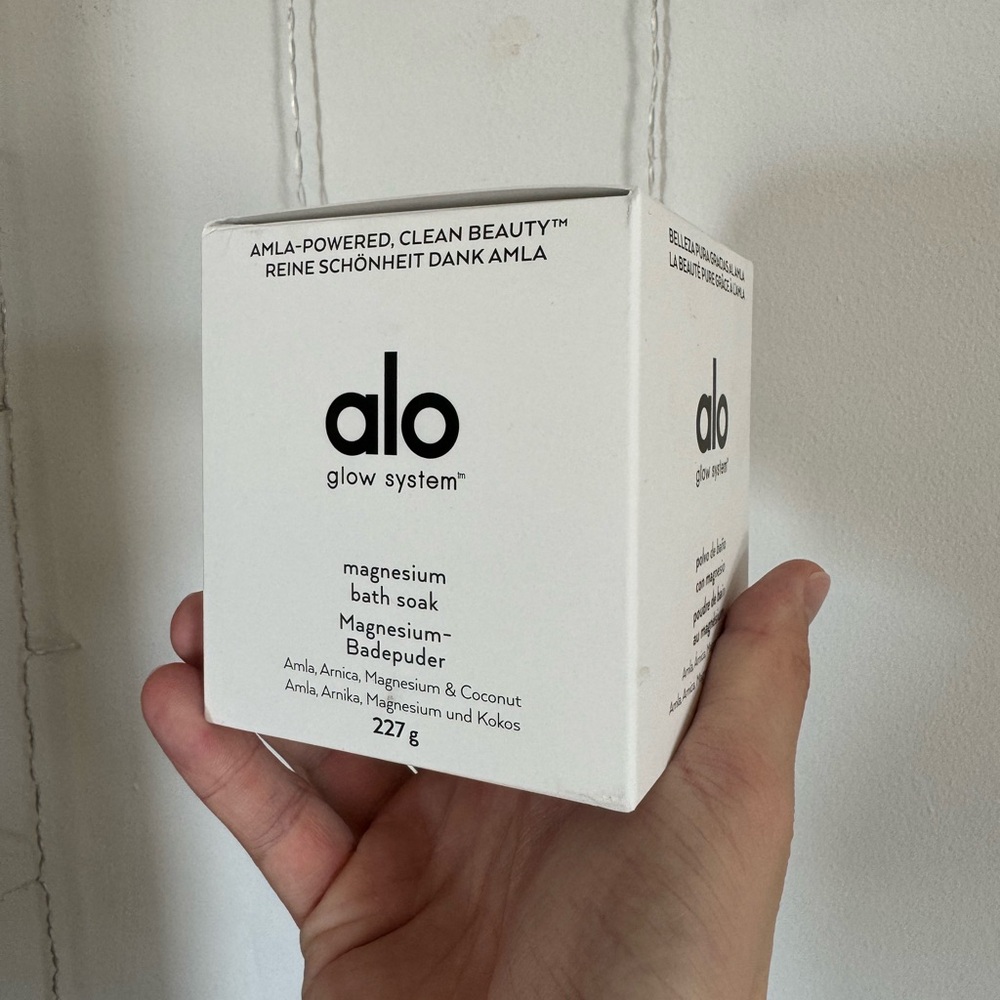 Alo Glow System Bath Soak
